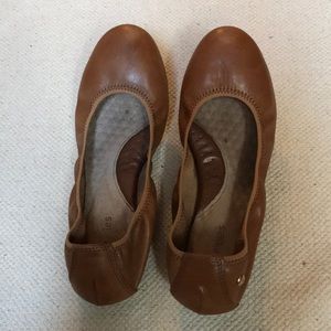 Hush puppies brown flats